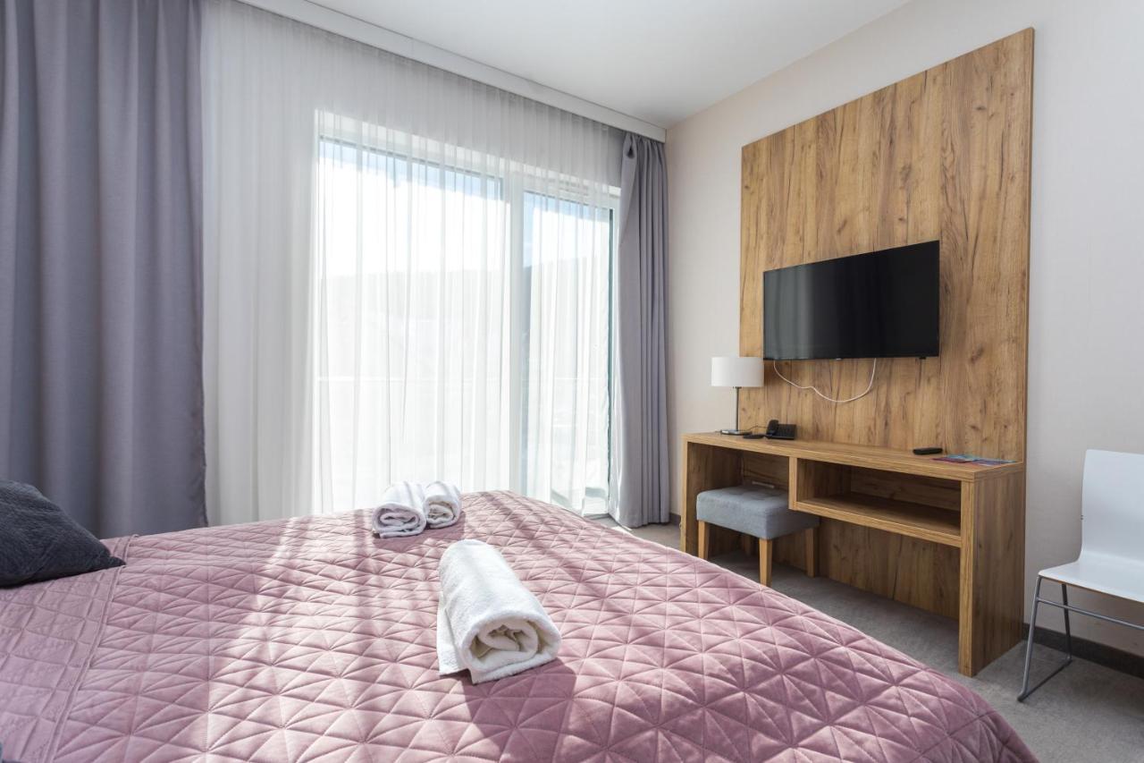Aparthotel Apartamenty Czarna Gora 230 Sienna  Bagian luar foto